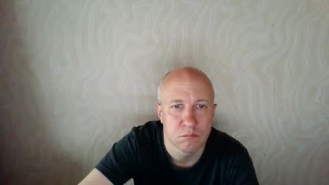 Snapshot of oleg365 chatting on 05.15.26 figaro online show from 05.15.26