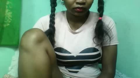 Snapshot of olgaaldy chatting on 12.17.25 olgaaldy online show from 12.17.25