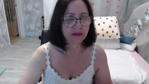 Snapshot of olgahottie chatting on 05.28.26 OlgaHottie online show from 05.28.26
