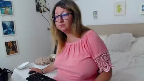 Olga Pavlova online show from 08.04.26