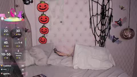 oliiverr22 online show from 10.31.25