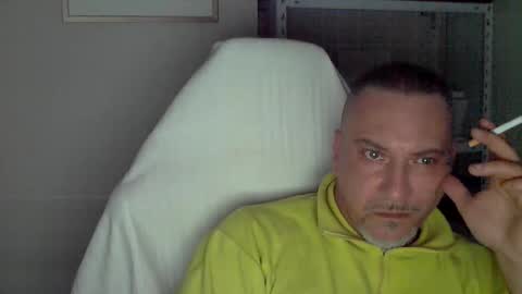 Snapshot of olimpio1230 chatting on 03.11.25 olimpio1230 online show from 03.11.25