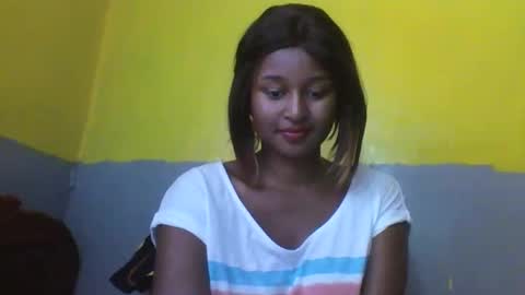 Snapshot of olinah610 chatting on 02.14.26 olinah610 online show from 02.14.26