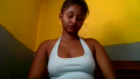 Snapshot of olinah610 chatting on 02.19.26 olinah610 online show from 02.19.26