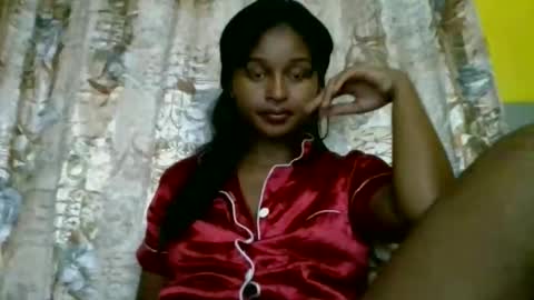 Snapshot of olinah610 chatting on 02.24.26 olinah610 online show from 02.24.26