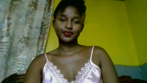 Snapshot of olinah610 chatting on 03.03.26 olinah610 online show from 03.03.26