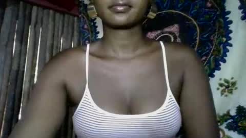 Snapshot of olinah610 chatting on 04.01.26 olinah610 online show from 04.01.26