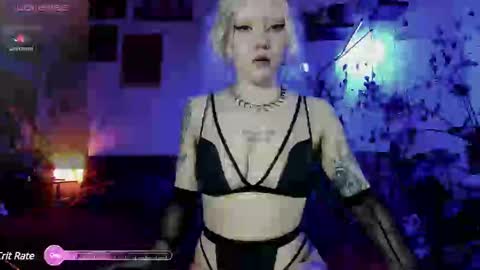 Snapshot of olivecum chatting on 03.01.25 Olive online show from 03.01.25