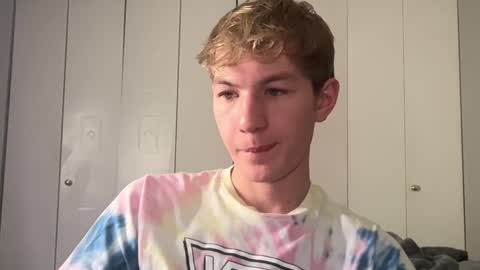 Snapshot of oliver_beck chatting on 12.21.24 Oliver Beck online show from 12.21.24