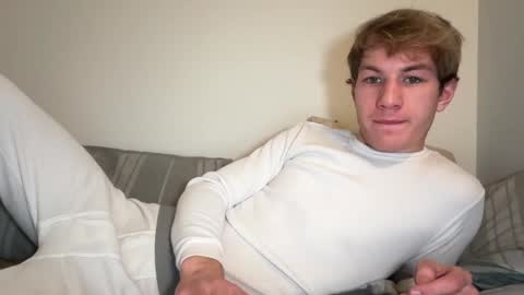 Snapshot of oliver_beck chatting on 01.13.25 Oliver Beck online show from 01.13.25