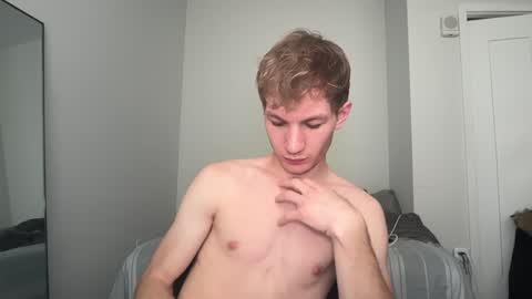 Snapshot of oliver_beck chatting on 01.25.25 Oliver Beck online show from 01.25.25