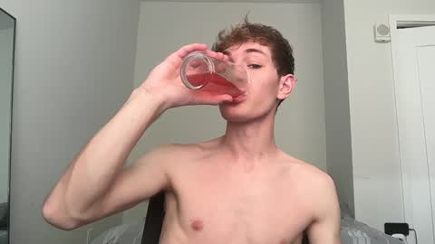 Snapshot of oliver_beck chatting on 01.26.25 Oliver Beck online show from 01.26.25