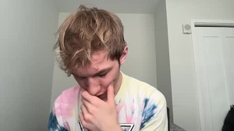 Snapshot of oliver_beck chatting on 02.26.25 Oliver Beck online show from 02.26.25