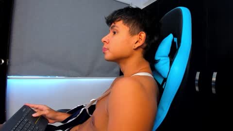 Oliver bray online show from 10.14.25