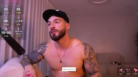 Snapshot of oliver_colt__ chatting on 10.30.25 oliver_colt__ online show from 10.30.25