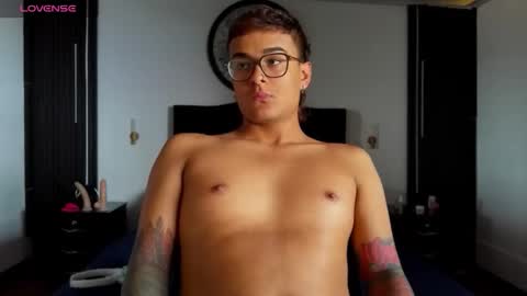 Snapshot of oliver_fuck chatting on 02.03.26 HansOliver online show from 02.03.26