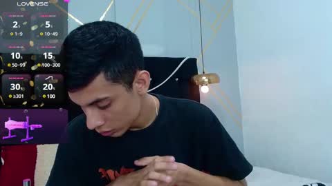 Oliver  Smith online show from 12.28.24