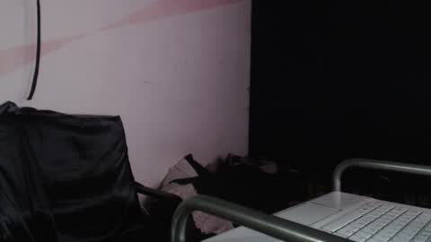 oliver_laid_2023 online show from 12.14.24