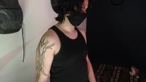 oliver_laid_2023 online show from 12.16.24