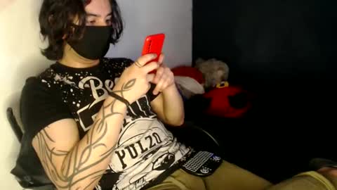 oliver_laid_2023 online show from 02.14.25