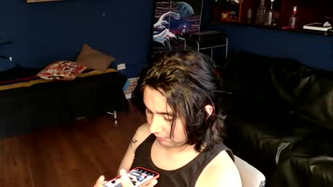 oliver_laid_2023 online show from 09.21.25