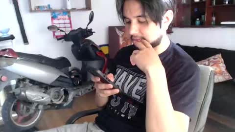 Snapshot of oliver_laid_2023 chatting on 05.16.26 oliver_laid_2023 online show from 05.16.26