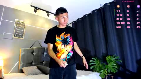 Snapshot of oliver_mr_ chatting on 10.06.25 oliver mr online show from 10.06.25