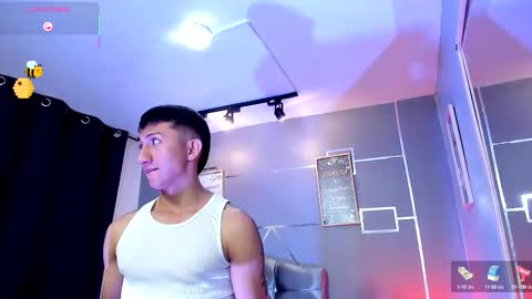 Snapshot of oliver_mr_ chatting on 10.08.25 oliver mr online show from 10.08.25