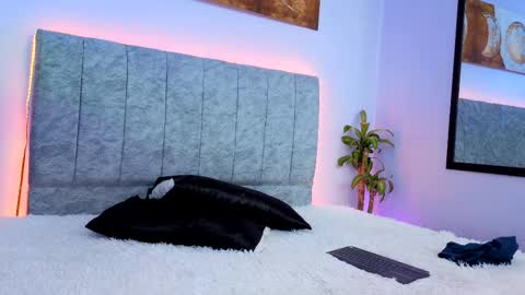 Snapshot of oliver_mr_ chatting on 10.23.25 oliver mr online show from 10.23.25