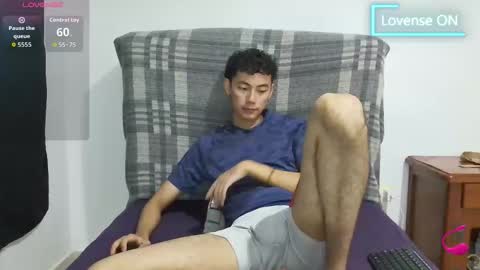 Snapshot of oliver_rayman chatting on 11.16.25 Oliver Rayman online show from 11.16.25