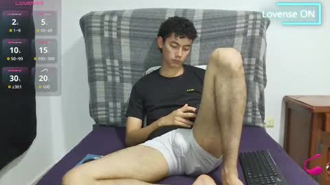 Snapshot of oliver_rayman chatting on 11.29.25 Oliver Rayman online show from 11.29.25