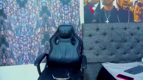 oliver_smith_2 online show from 02.17.25