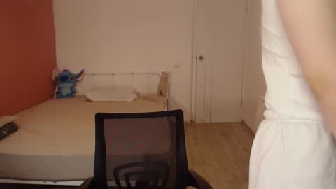 Snapshot of oliver_sweet_ chatting on 11.11.25 Oliver online show from 11.11.25