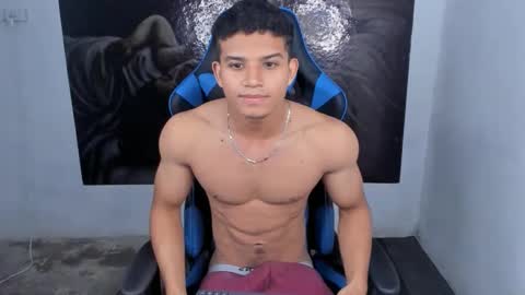 Snapshot of oliver_thompsson chatting on 12.04.24 oliver thompsson online show from 12.04.24