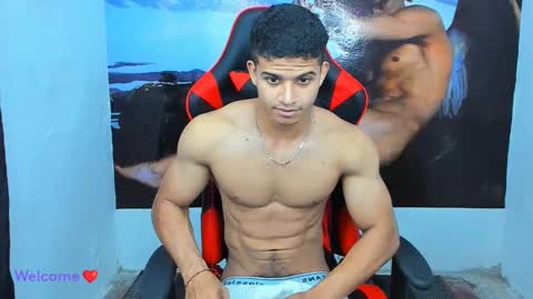 Snapshot of oliver_thompsson chatting on 12.21.24 oliver thompsson online show from 12.21.24