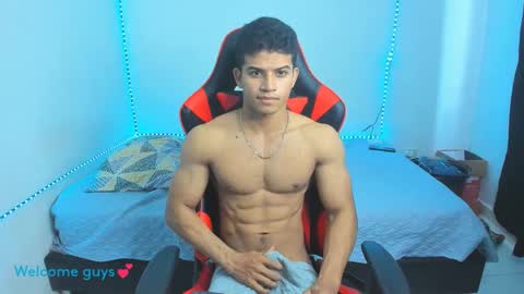 Snapshot of oliver_thompsson chatting on 01.16.25 oliver thompsson online show from 01.16.25