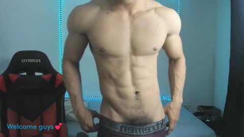 Snapshot of oliver_thompsson chatting on 11.28.25 oliver thompsson online show from 11.28.25