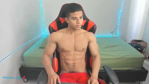 Snapshot of oliver_thompsson chatting on 02.02.26 oliver thompsson online show from 02.02.26