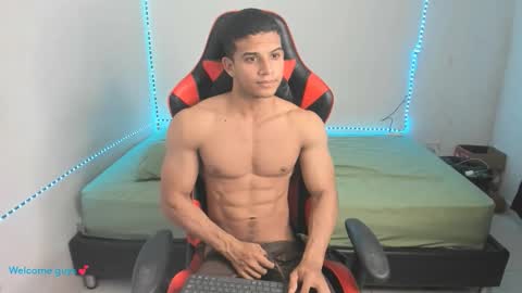 Snapshot of oliver_thompsson chatting on 02.07.26 oliver thompsson online show from 02.07.26