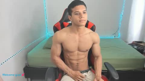 Snapshot of oliver_thompsson chatting on 02.14.26 oliver thompsson online show from 02.14.26