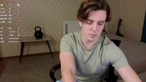 Snapshot of oliver_travis chatting on 12.12.24 Oliver Evans online show from 12.12.24