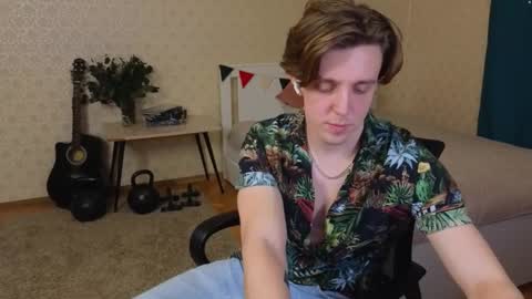 Snapshot of oliver_travis chatting on 02.16.25 Oliver Evans online show from 02.16.25