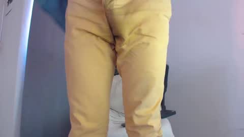 Snapshot of oliverdrew1 chatting on 01.30.25 oliver online show from 01.30.25