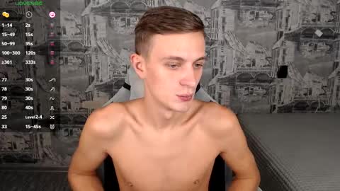 Snapshot of oliverfresh chatting on 09.24.25 Oliver online show from 09.24.25