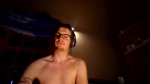 Snapshot of oliveronline chatting on 11.14.25 Good Boy online show from 11.14.25