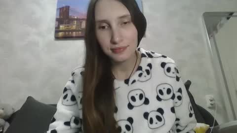 Snapshot of olivia_dream1 chatting on 10.25.25 Olivia online show from 10.25.25