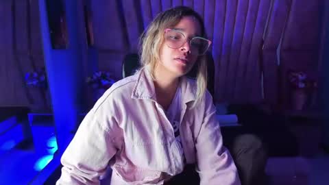  OLIVIA  online show from 01.20.25