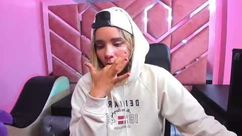  OLIVIA  online show from 03.02.25