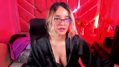  OLIVIA  online show from 10.12.25