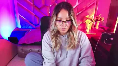  OLIVIA  online show from 11.24.25